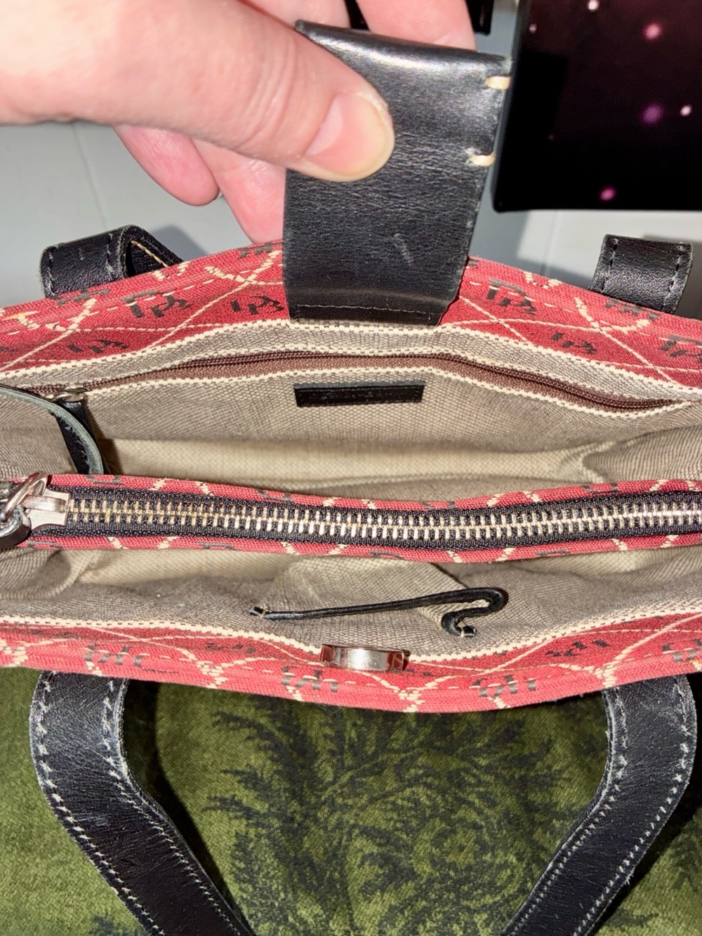 Dooney & Bourke Vintage Quilt Satchel - Picture 7 of 11